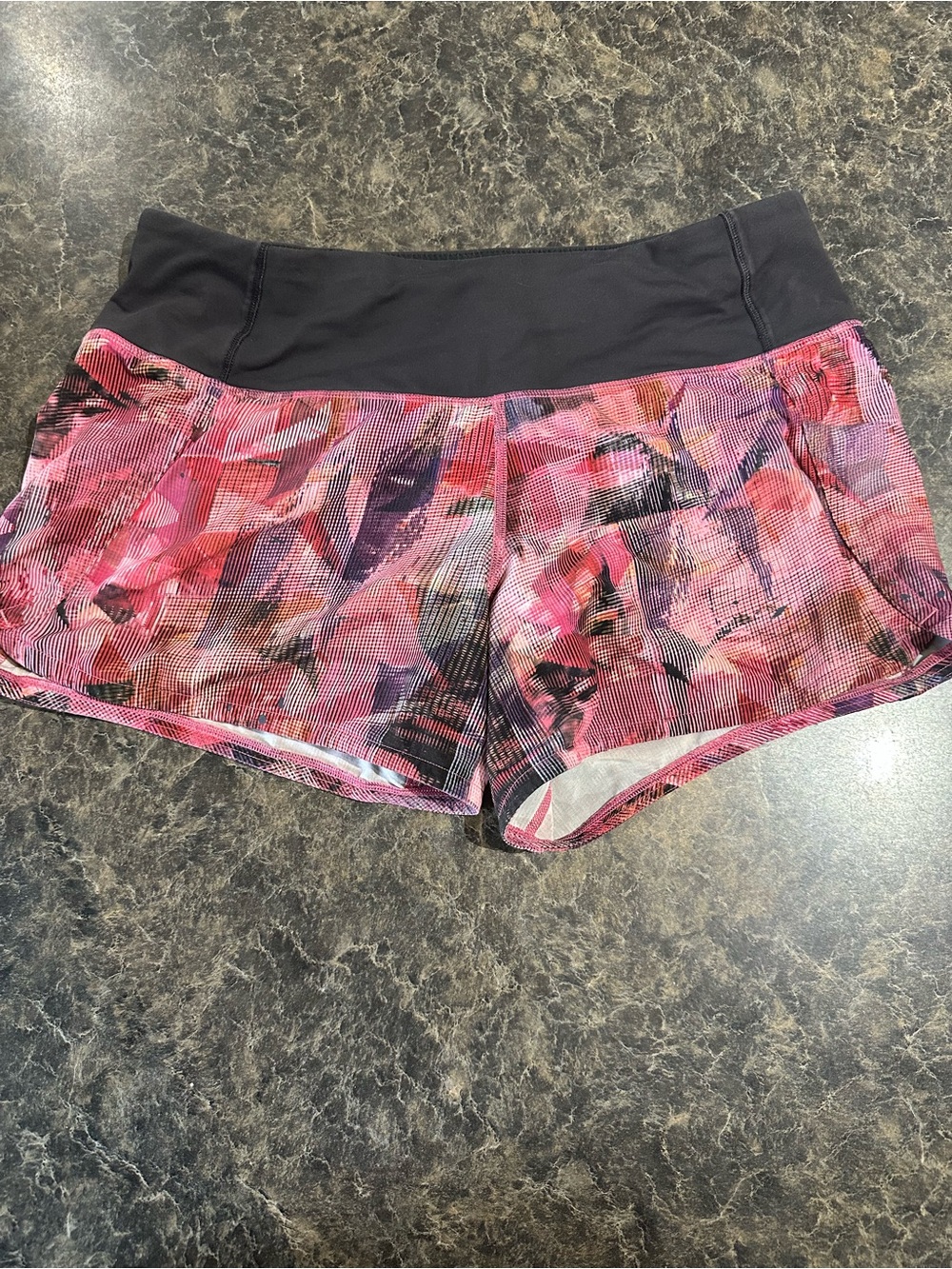 Lululemon Speed Up 2.5” Low Rise Shorts